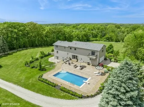 1694 Amana Rd NW, Swisher, IA 52338