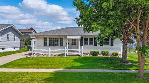 2439 Haven Ct SW, Cedar Rapids, IA 52404