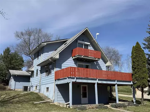 1440 E Bloomington, Iowa City, IA 52245