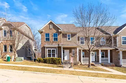 902 Ryan Ct, Iowa City, IA 52246