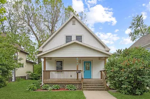 517 B Ave NW, Cedar Rapids, IA 52405