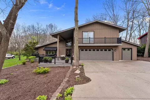 120 Golf View Ln, Washington, IA 52353