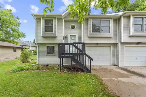 2045 S Ridge Dr, Coralville, IA 52241