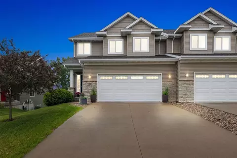 1225 Daisy Cir, North Liberty, IA 52317