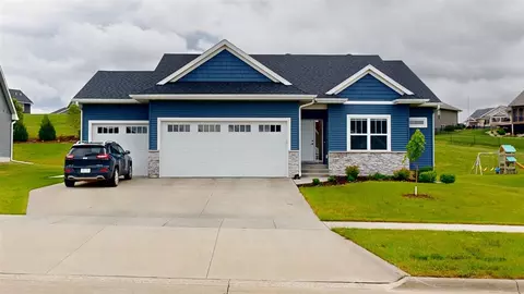1002 Iris Ave, Tiffin, IA 52340