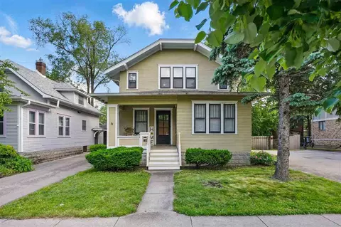 715 E Market St, Iowa City, IA 52245