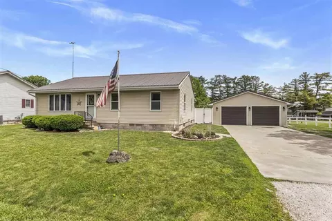 102 S 15th Ave, Washington, IA 52353