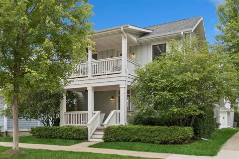 993 Ball St, Iowa City, IA 52245