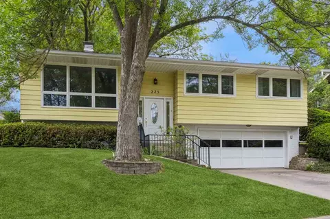 225 Linden Ct, Iowa City, IA 52245