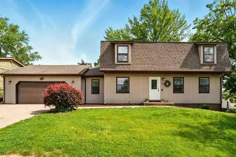 66 Amhurst St, Iowa City, IA 52245