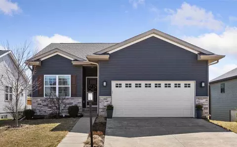 4061 Olivia Ct, Iowa City, IA 52245