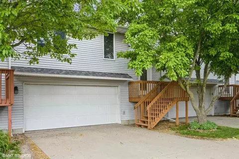 408 Sugar Creek Ln, North Liberty, IA 52317