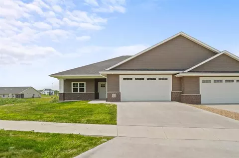 213 Timberline Ter # B, Kalona, IA 52247