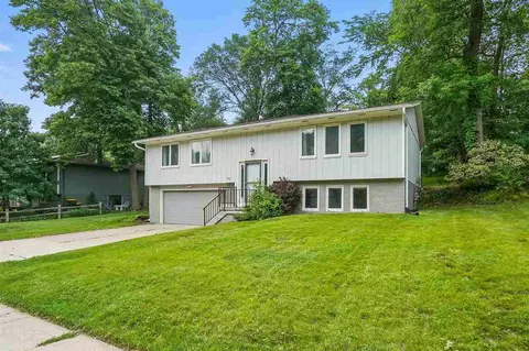 115 N Westminster St, Iowa City, IA 52245