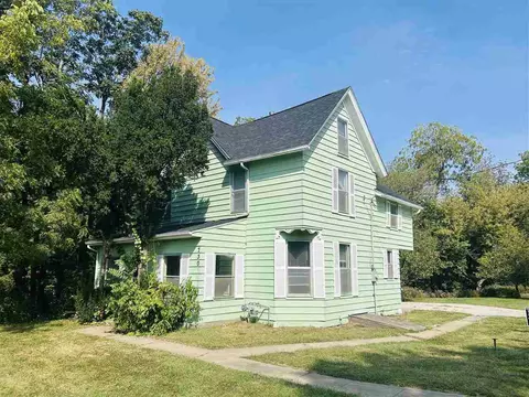 730 S Lucas St, Iowa City, IA 52240