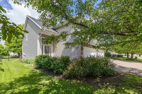 455 N Mckenzie Ln, North Liberty, IA 52317