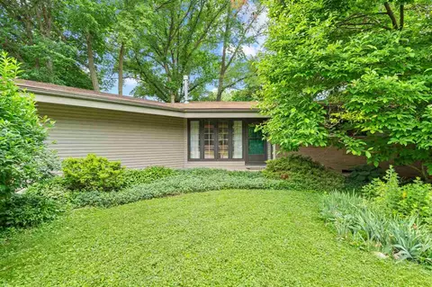 15 S 7th Ave, Iowa City, IA 52245