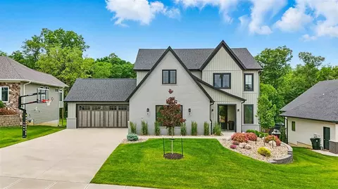 1269 Kona Cir, Coralville, IA 52241