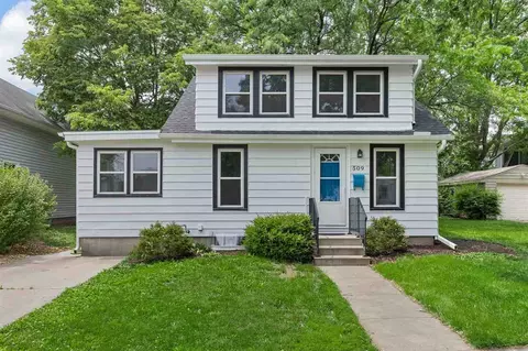 509 3rd Ave, Iowa City, IA 52245