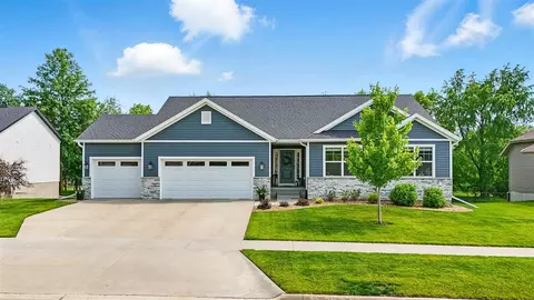 1000 Pheasant Ln, North Liberty, IA 52317