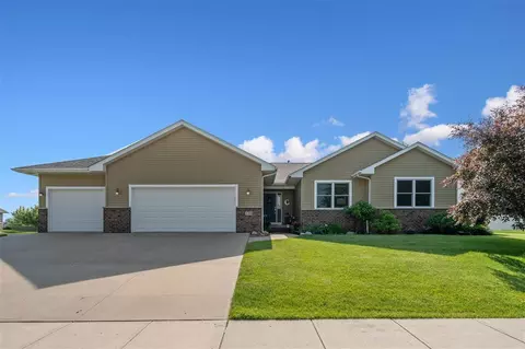 520 Prairie St, North Liberty, IA 52317