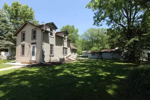 942 Webster St, Iowa City, IA 52240