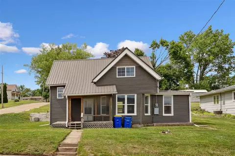 114 W Johnson St, Norway, IA 52318