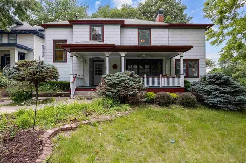 2 Bella Vista Pl, Iowa City, IA 52245