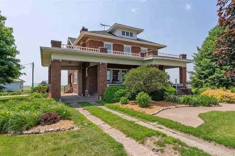 16167 160th St, Letts, IA 52754