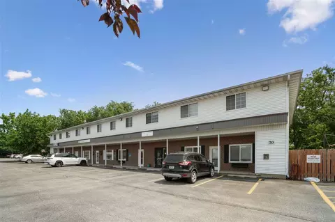 70 Circle Dr, North Liberty, IA 52317