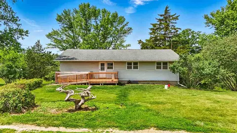 1690 330th St, Brighton, IA 52540
