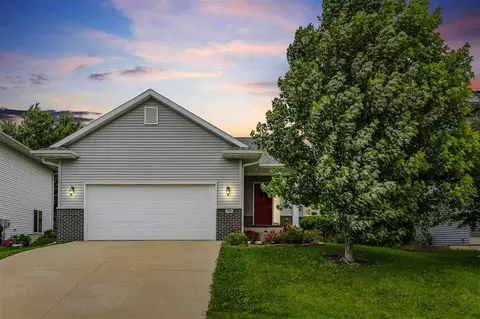 868 Mccollister Ct, Iowa City, IA 52240