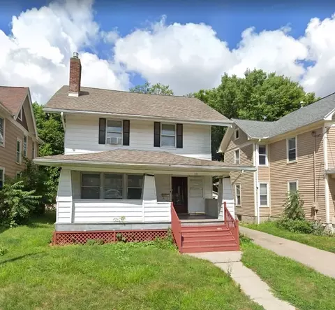 111 S Lucas St, Iowa City, IA 52240