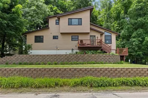 2145 Coldstream Ave, Cedar Rapids, IA 52402