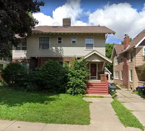 125 S Lucas St, Iowa City, IA 52240