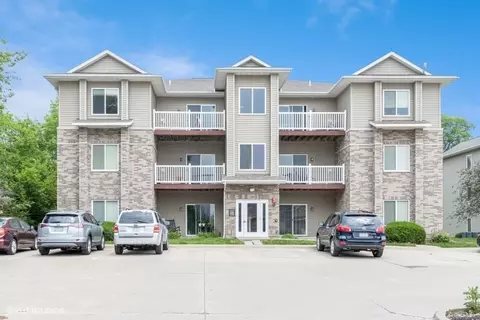 280 Sadler Ln, North Liberty, IA 52317