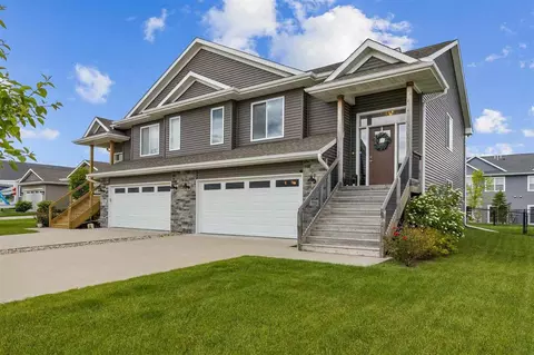 735 Brook Ridge Ave, North Liberty, IA 52317