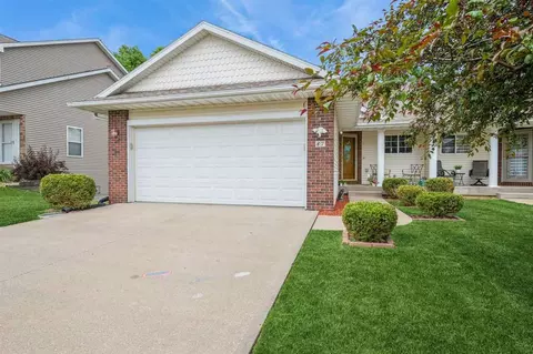 87 Vandello Dr, North Liberty, IA 52317