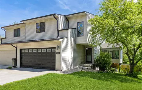 1932 North Rdg, Coralville, IA 52241