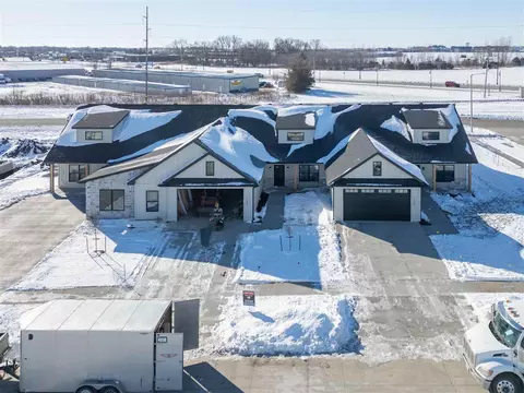 1101 Millie Ln, Northliberty, IA 52317