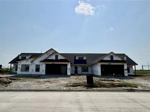 1105 Millie Ln, Northliberty, IA 52317