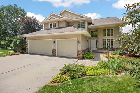 819 Elliott Ct, Iowa City, IA 52246