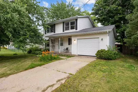175 Prairie Ridge Ct, North Liberty, IA 52317