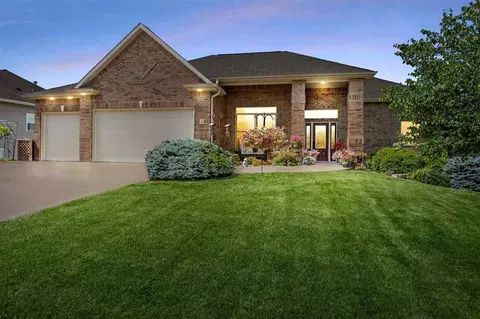 55 Auburn East Ln, Coralville, IA 52241
