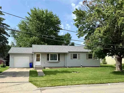 306 W Orange, West Branch, IA 52358