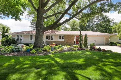 1104 Mulberry St, Tipton, IA 52772