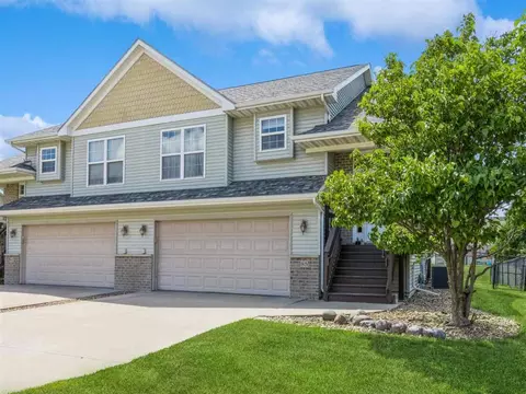 85 S Park Ridge Rd, North Liberty, IA 52317