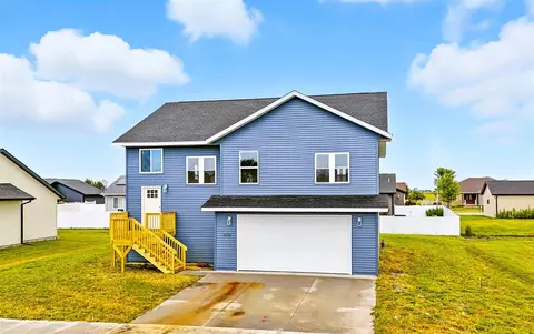 1008 S 11th Ave, Washington, IA 52353