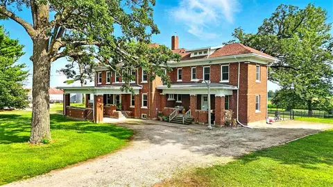 15817 L Ave, Letts, IA 52754