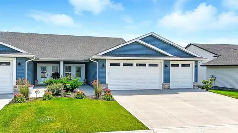2203 Oak Terrace Ave, North Liberty, IA 52317